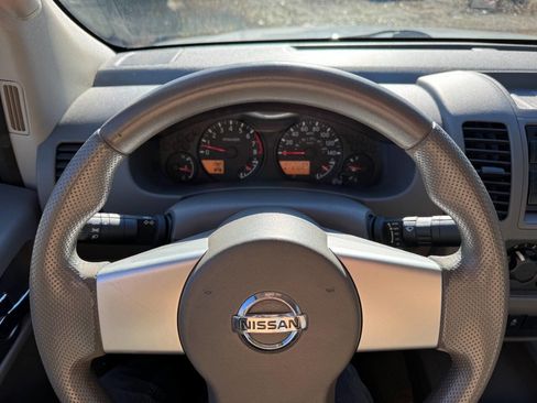 Used 2013 Nissan Frontier S image 21