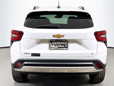 New 2026 Chevrolet Trax LT w/ Driver Confidence Package image 4