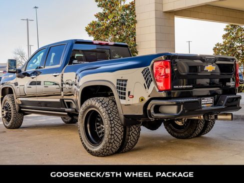 Used 2024 Chevrolet Silverado 3500 High Country w/ Technology Package image 7