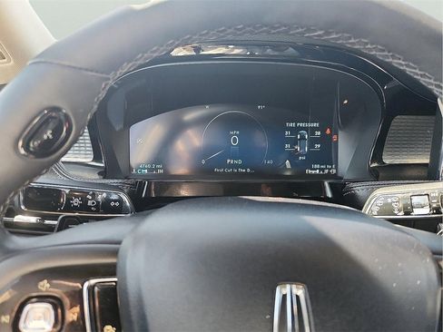 Used 2023 Lincoln Corsair FWD image 19