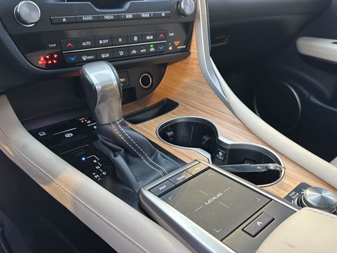 Used 2022 Lexus RX 350L FWD w/ Premium Package image 25