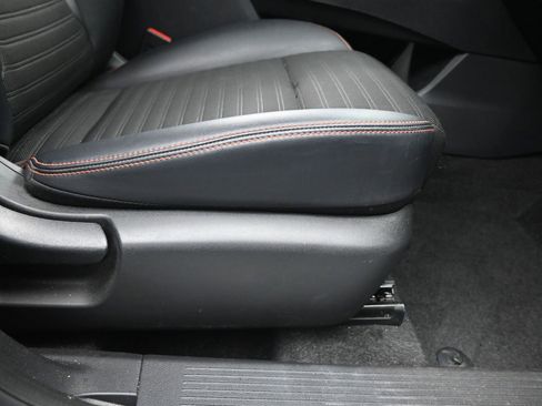 Certified 2025 Nissan Rogue SV AWD/4WD image 15