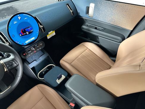 Certified 2025 MINI Cooper Countryman S w/ Comfort Package Max image 27