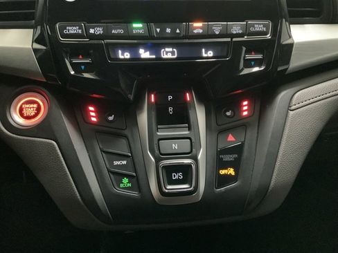 Used 2018 Honda Odyssey EX-L image 23