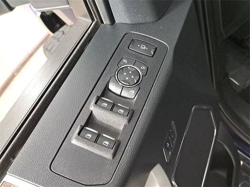 Used 2019 Ford F250 Lariat w/ Lariat Value Package image 22