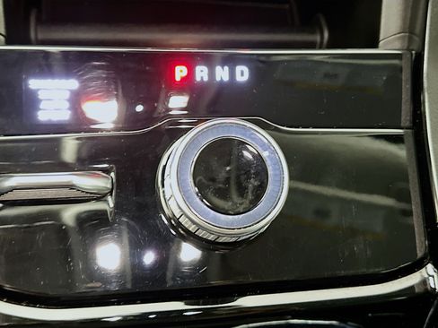 Used 2023 Jeep Grand Cherokee L Limited AWD/4WD image 25