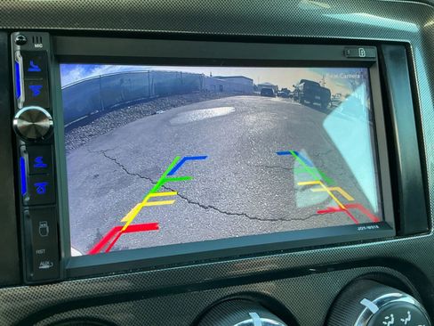 Used 2014 Dodge Challenger SXT image 26