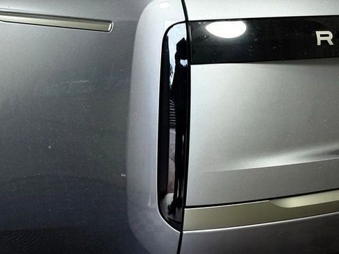 Certified 2025 Land Rover Range Rover SE AWD/4WD image 15