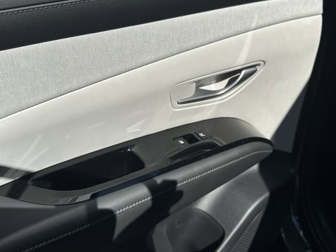 New 2026 Hyundai Tucson Limited image 13
