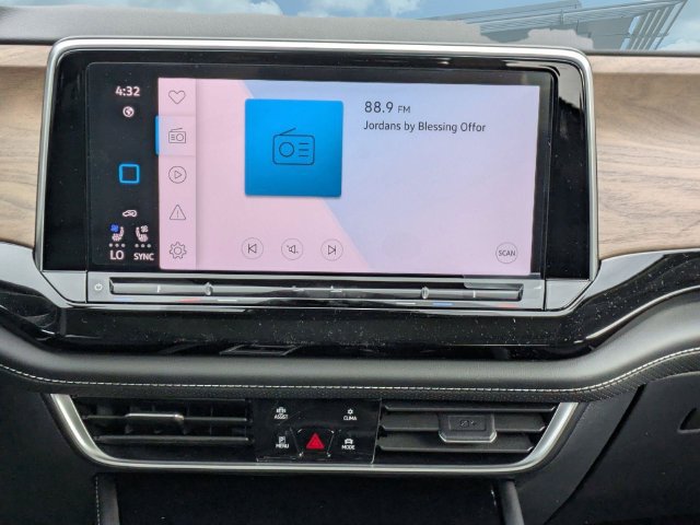 New 2026 Volkswagen Atlas SE FWD image 18
