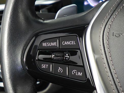 Certified 2023 BMW 530e w/ Convenience Package image 30