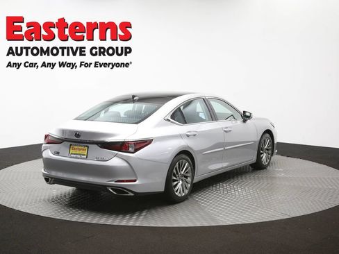 Used 2019 Lexus ES 350 Ultra Luxury w/ Accessory Package FWD image 43