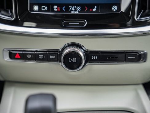 Used 2024 Volvo S60 B5 Plus image 23