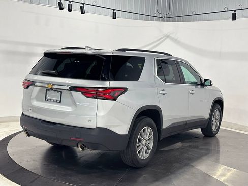 Used 2022 Chevrolet Traverse LT FWD image 11