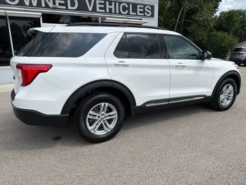 Used 2022 Ford Explorer XLT w/ Equipment Group 202A AWD/4WD image 3