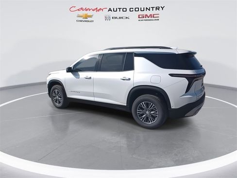 New 2025 Chevrolet Traverse LT w/ Enhanced Driving Package image 6