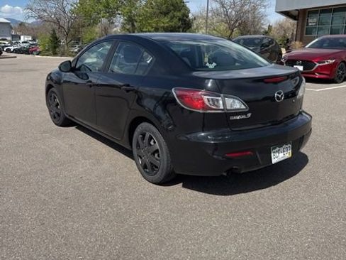Used 2013 MAZDA MAZDA3 i SV image 2