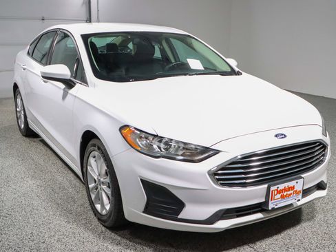 Used 2019 Ford Fusion SE image 5