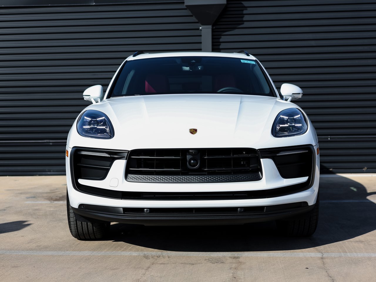 Certified 2026 Porsche Macan AWD/4WD image 10