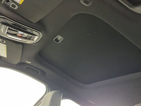 New 2025 Jeep Grand Cherokee L Laredo image 31