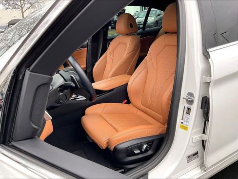 Certified 2023 BMW 540i w/ Convenience Package image 26