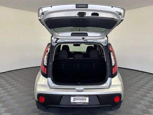 Used 2019 Kia Soul FWD image 22