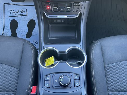 Used 2019 GMC Terrain SLE image 23