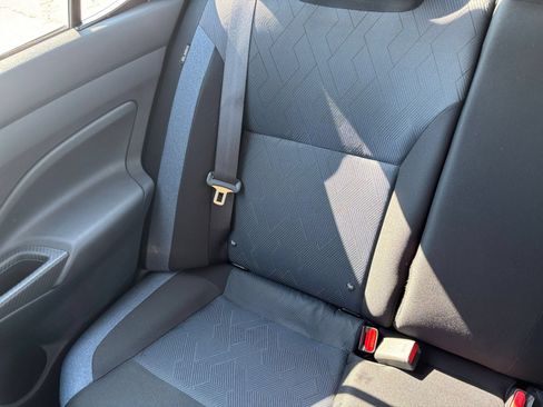 Used 2025 Nissan Versa SV FWD image 36