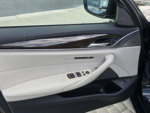 Certified 2023 BMW 530i w/ Executive Package image 16