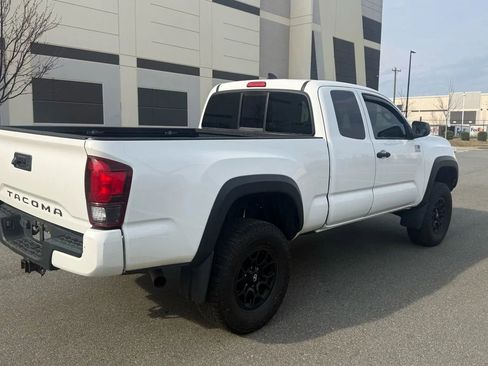 Used 2019 Toyota Tacoma SR w/ SX Package image 6