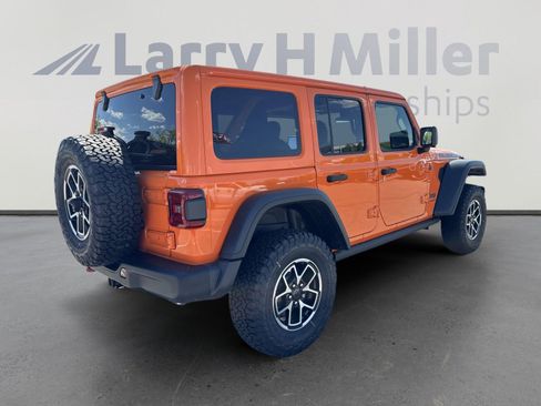 New 2025 Jeep Wrangler Rubicon w/ Steel Bumper Group image 8