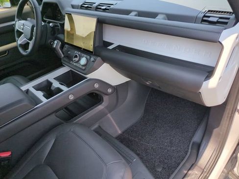 New 2026 Land Rover Defender 110 S AWD/4WD image 19