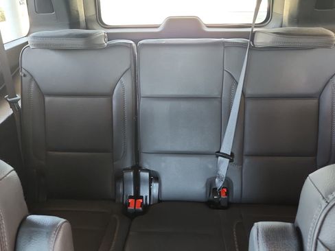 Used 2025 GMC Yukon XL Denali AWD/4WD image 26