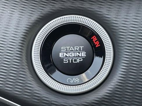 New 2025 Jeep Grand Cherokee L Laredo image 21