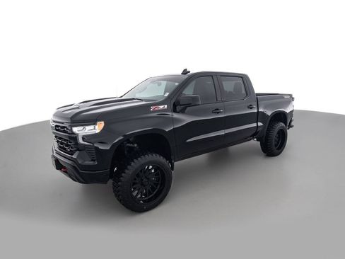 Used 2022 Chevrolet Silverado 1500 LT Trail Boss image 3