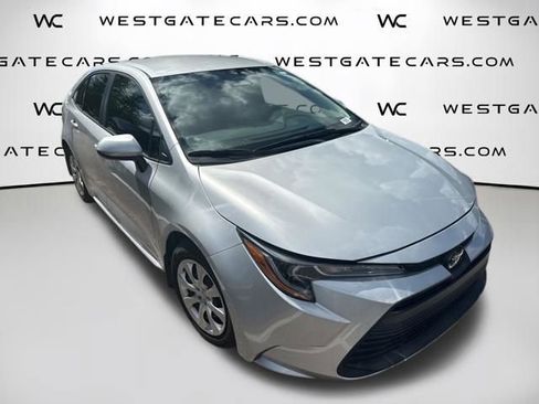 Used 2025 Toyota Corolla LE FWD image 29