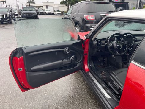 Used 2016 MINI Cooper 2-Door Hardtop image 11
