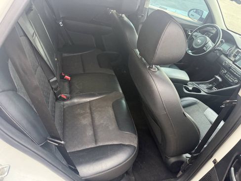 Used 2019 Kia Niro S Touring FWD image 16