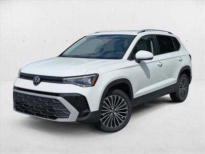 New 2025 Volkswagen Taos SE