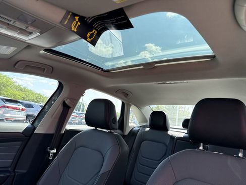 New 2025 Volkswagen Jetta SEL image 24