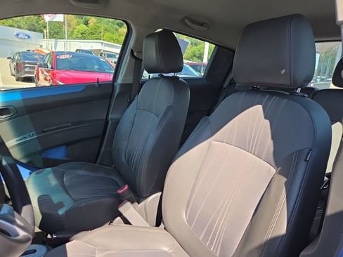 Used 2015 Chevrolet Spark LT FWD image 10