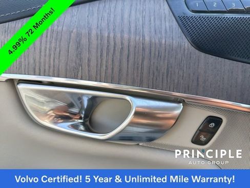 Certified 2023 Volvo XC90 B6 Ultimate w/ Protection Package Premier image 28