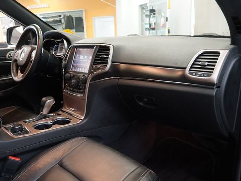 Used 2016 Jeep Grand Cherokee Limited AWD/4WD image 38