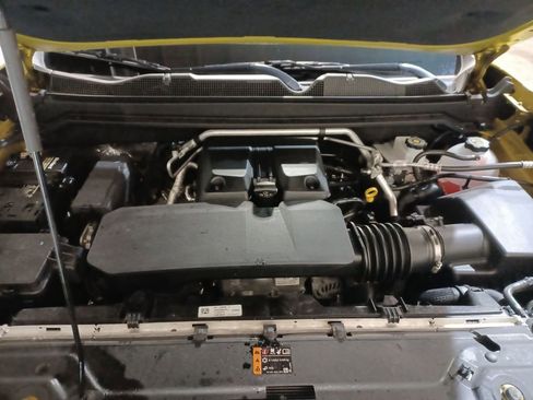 Used 2023 GMC Canyon AT4 w/ AT4 Premium Package image 18