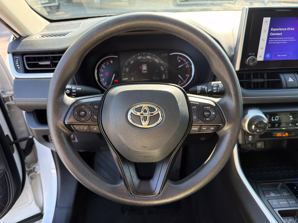 Used 2024 Toyota RAV4 XLE FWD image 15