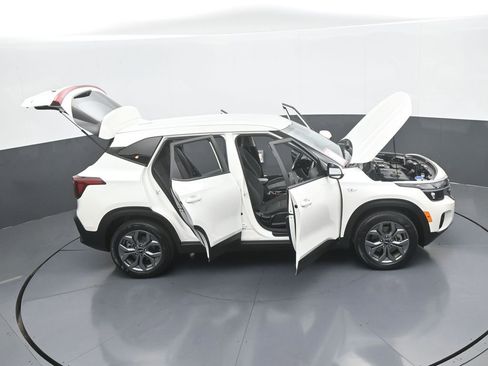 Used 2024 Kia Seltos LX image 67