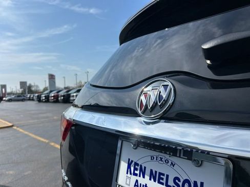Used 2022 Buick Enclave Premium image 13