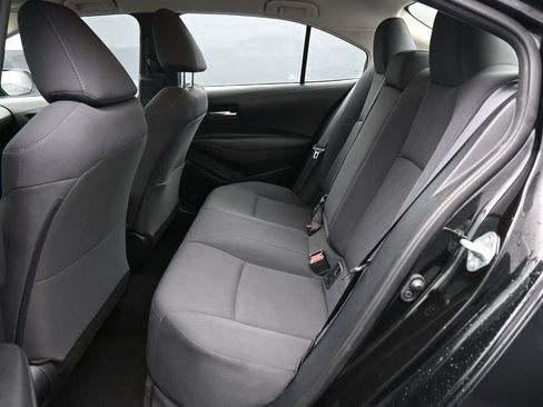 Used 2020 Toyota Corolla LE FWD image 23