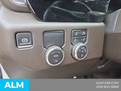 Used 2025 GMC Sierra 1500 SLT RWD image 29