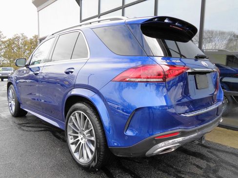 Used 2021 Mercedes-Benz GLE 450 4MATIC w/ AMG Line Exterior image 5